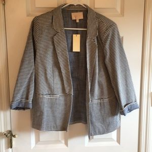 Skies Are Blue Blazer from Goldentote